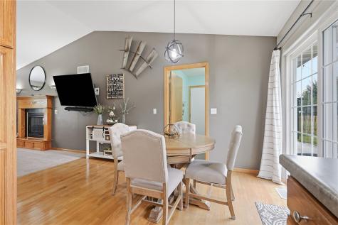 209 Agape Avenue Urbana IA 52345