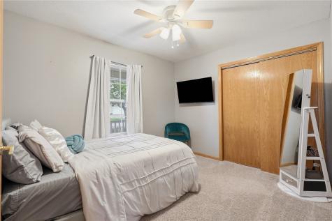 209 Agape Avenue Urbana IA 52345