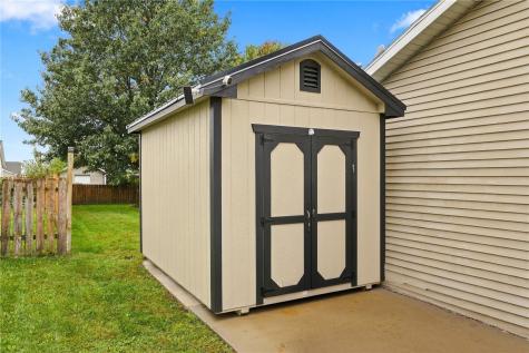 209 Agape Avenue Urbana IA 52345