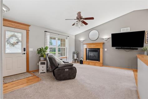 209 Agape Avenue Urbana IA 52345
