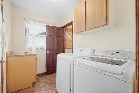 823 D Avenue NW Cedar Rapids IA 52405