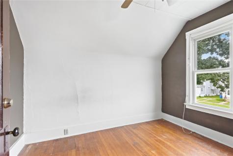 823 D Avenue NW Cedar Rapids IA 52405