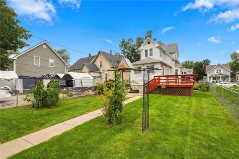 823 D Avenue NW Cedar Rapids IA 52405