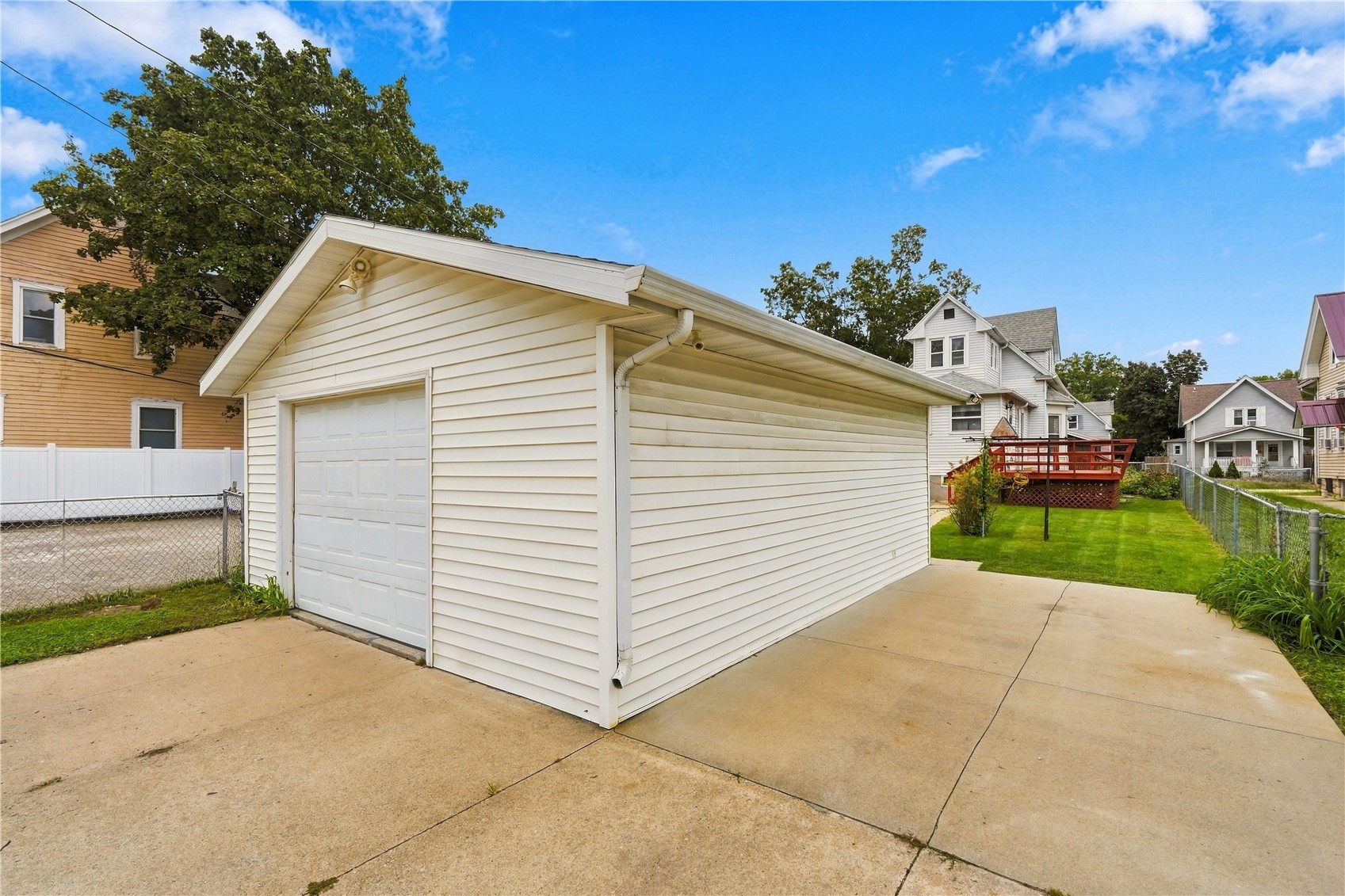 823 D Avenue NW Cedar Rapids IA 52405