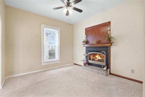 823 D Avenue NW Cedar Rapids IA 52405