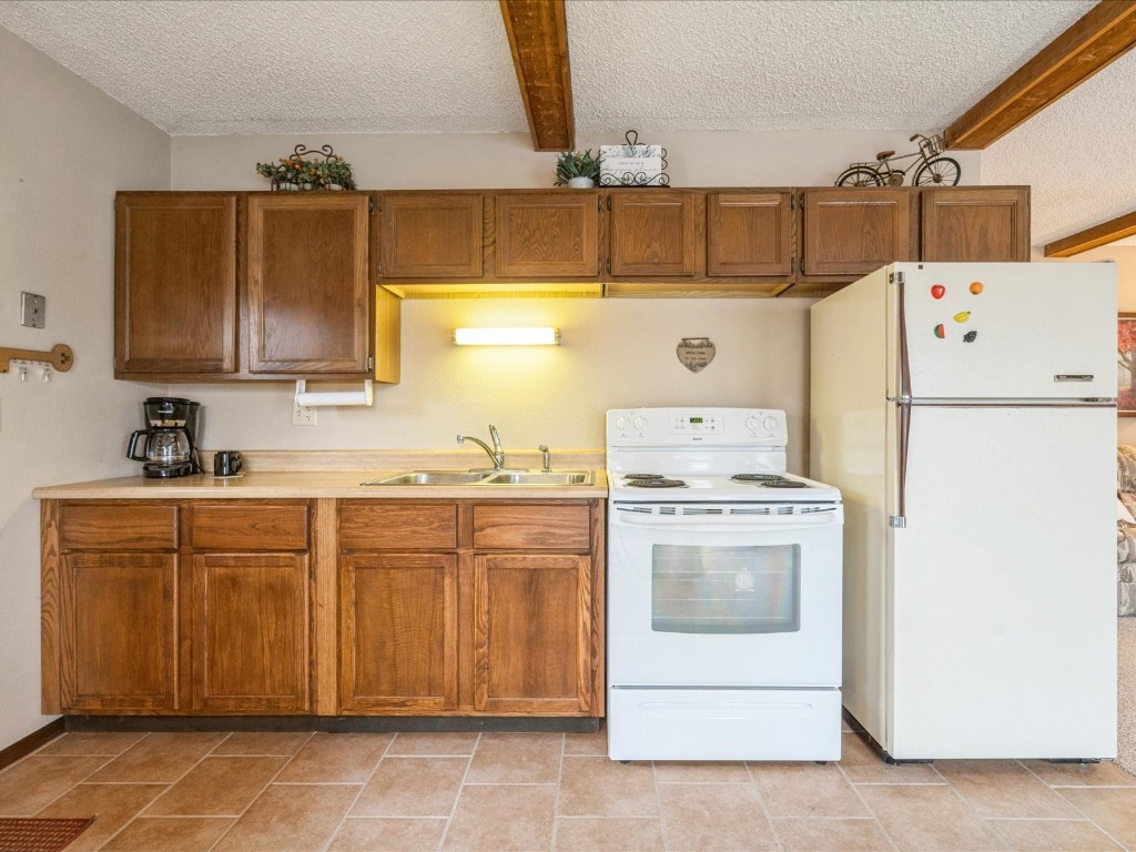 952 Ivanhoe Circle Mt Vernon IA 52314