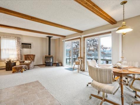 952 Ivanhoe Circle Mt Vernon IA 52314