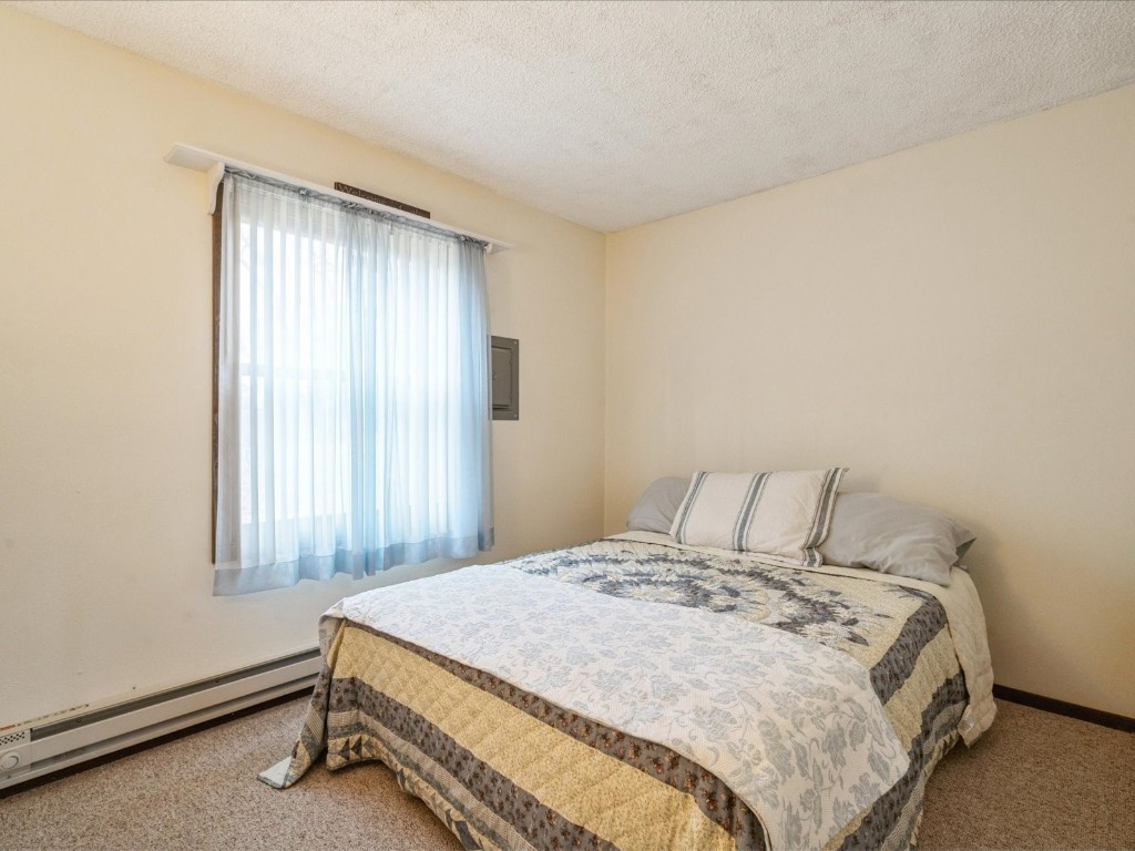 952 Ivanhoe Circle Mt Vernon IA 52314