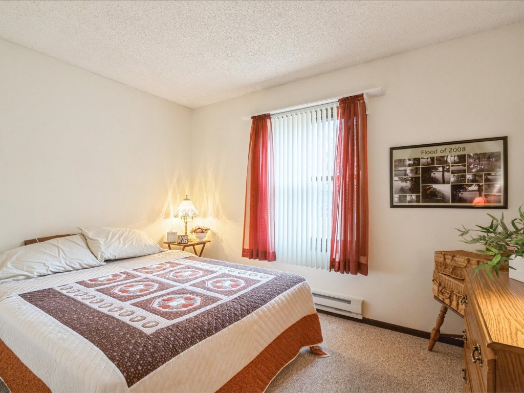 952 Ivanhoe Circle Mt Vernon IA 52314
