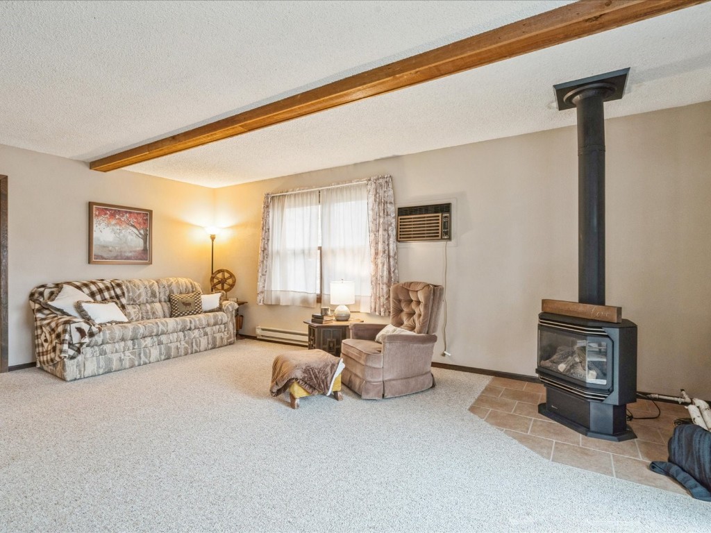 952 Ivanhoe Circle Mt Vernon IA 52314