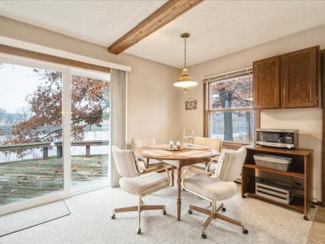 952 Ivanhoe Circle Mt Vernon IA 52314