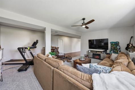 800 Kaitlynn Avenue Anamosa IA 52205