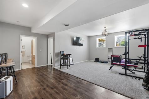 800 Kaitlynn Avenue Anamosa IA 52205