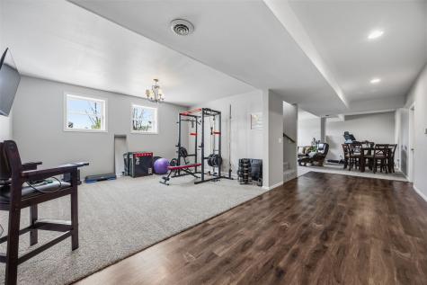 800 Kaitlynn Avenue Anamosa IA 52205