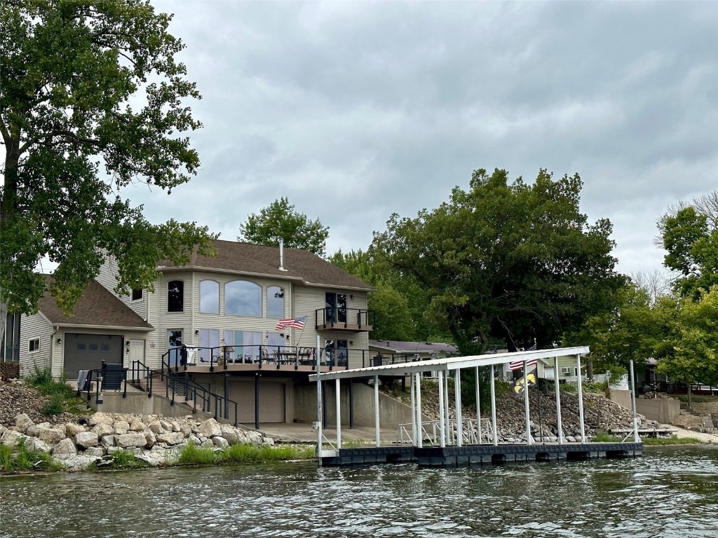372 River View Road Guttenberg IA 52052