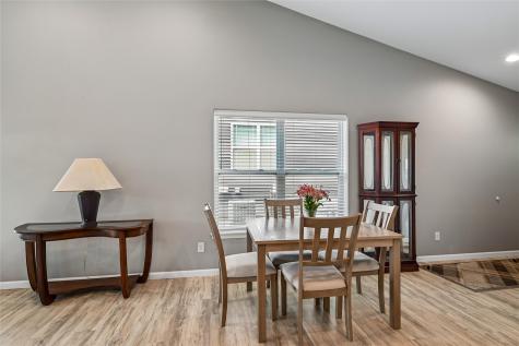 1395 Applewood Drive Fairfax IA 52228