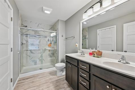 1395 Applewood Drive Fairfax IA 52228