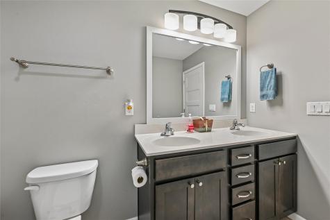 1395 Applewood Drive Fairfax IA 52228