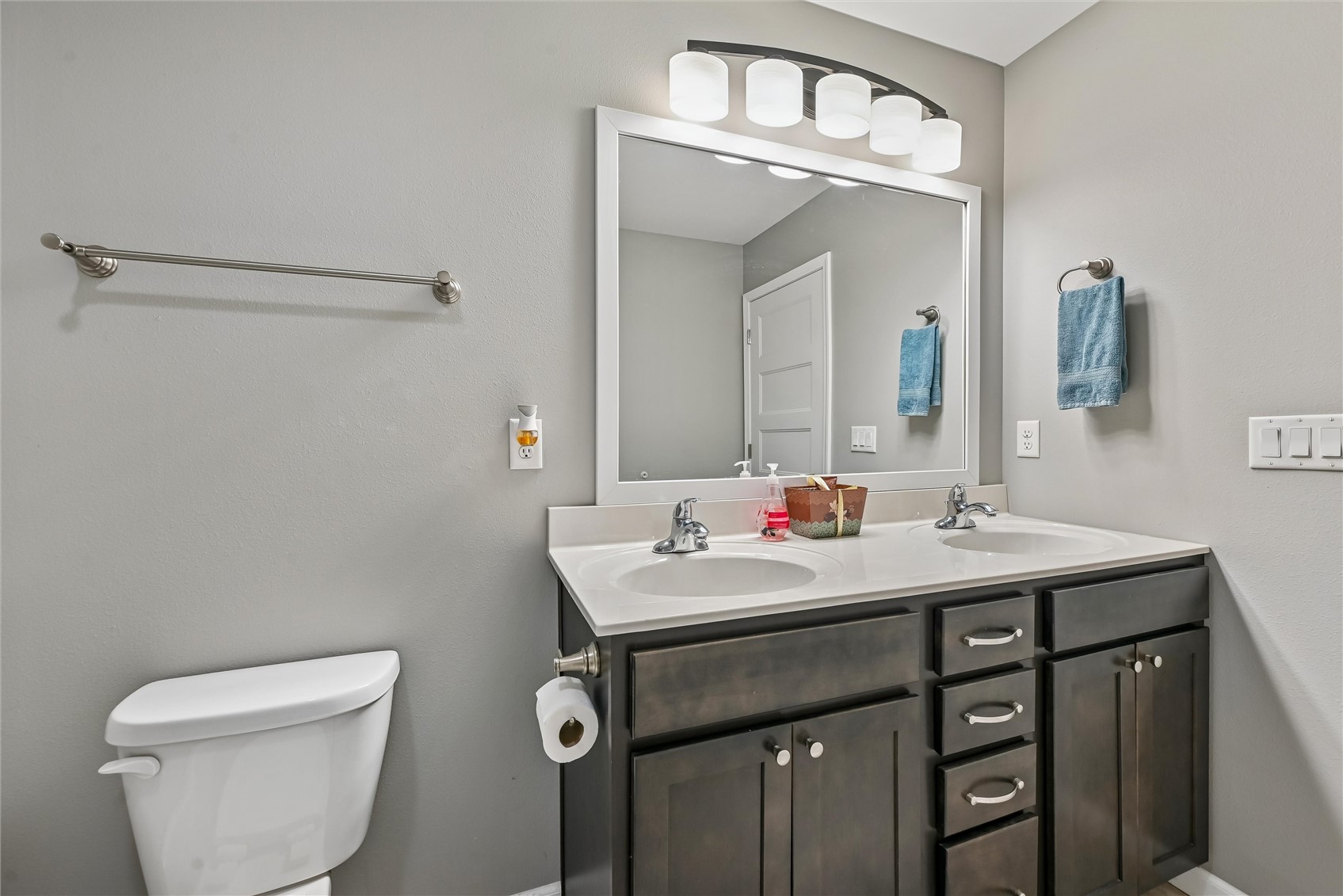 1395 Applewood Drive Fairfax IA 52228