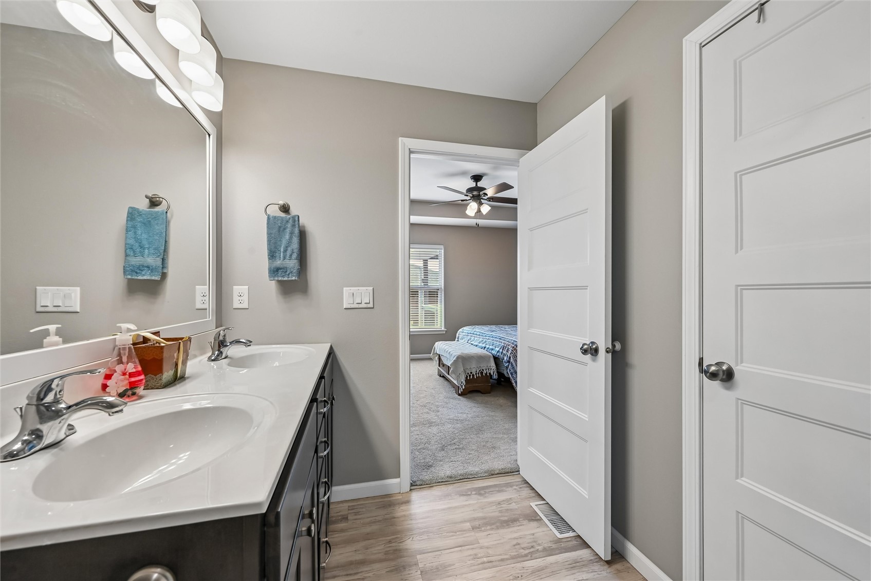 1395 Applewood Drive Fairfax IA 52228