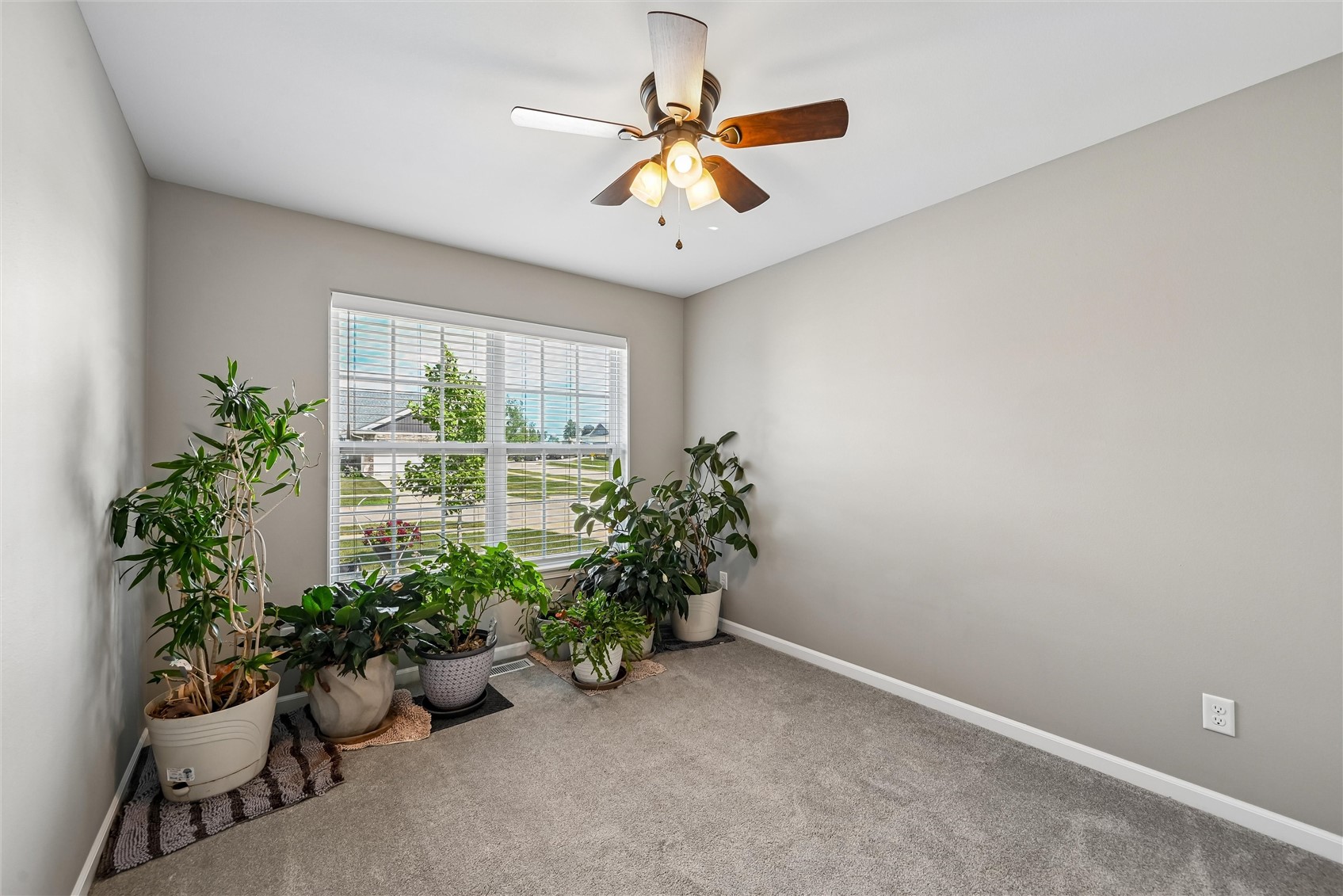 1395 Applewood Drive Fairfax IA 52228