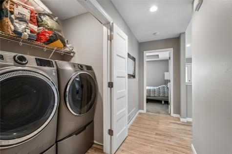 1395 Applewood Drive Fairfax IA 52228