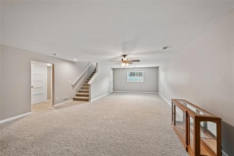 1395 Applewood Drive Fairfax IA 52228
