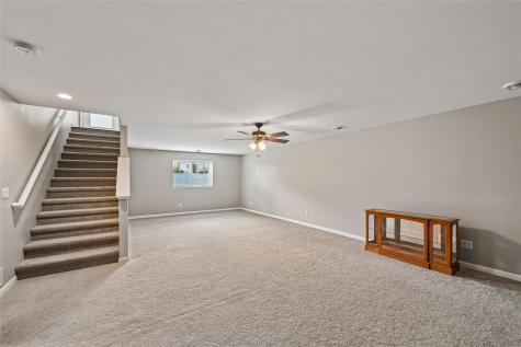 1395 Applewood Drive Fairfax IA 52228