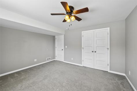 1395 Applewood Drive Fairfax IA 52228