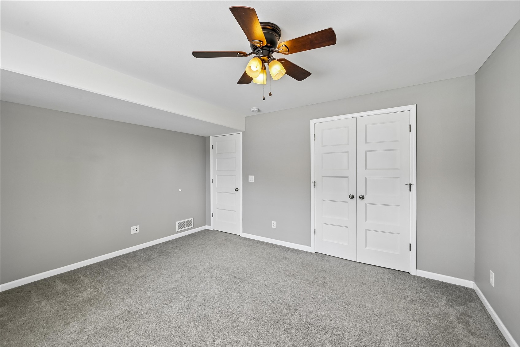 1395 Applewood Drive Fairfax IA 52228