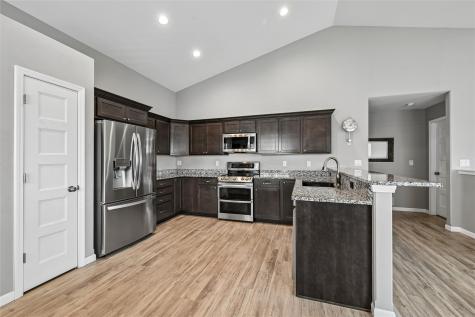 1395 Applewood Drive Fairfax IA 52228