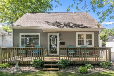 2321 11th Avenue SE Cedar Rapids IA 52403