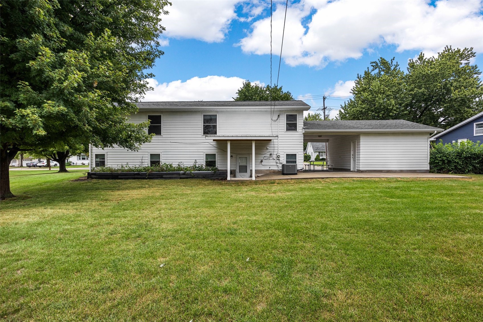 1015 29th Street NE Cedar Rapids IA 52402