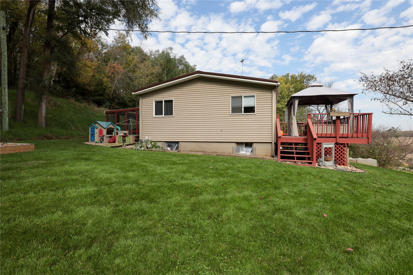 122 Cedar Park Road Mt Vernon IA 52314