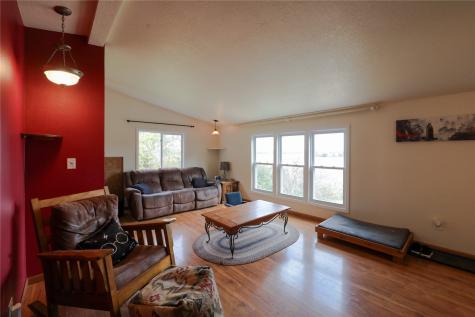 122 Cedar Park Road Mt Vernon IA 52314
