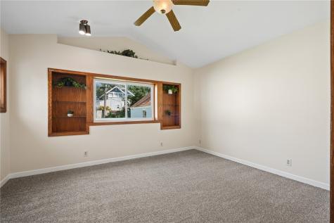 141 18th Street SW Cedar Rapids IA 52404