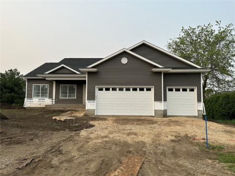 225 Meadow Breeze Lane Center Point IA 52213