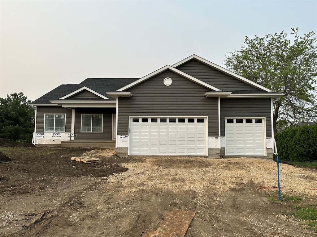 225 Meadow Breeze Lane Center Point IA 52213