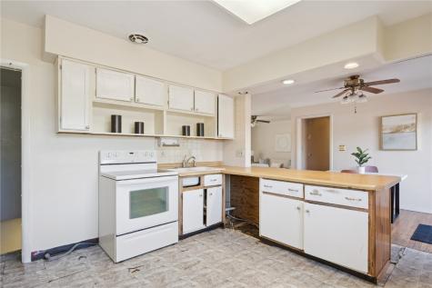 714 NE Blairs Ferry Cedar Rapids IA 52402