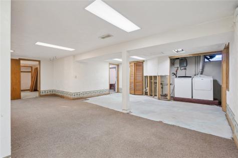 714 NE Blairs Ferry Cedar Rapids IA 52402