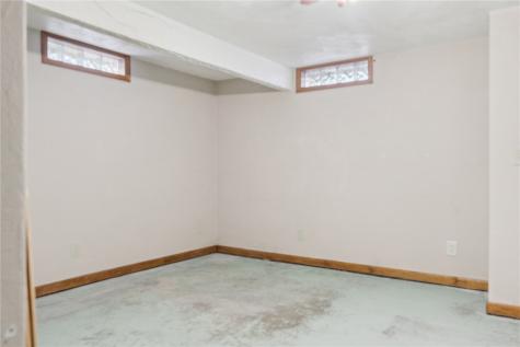 714 NE Blairs Ferry Cedar Rapids IA 52402
