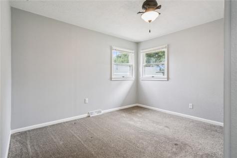 2417 Illinois Street SW Cedar Rapids IA 52404