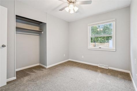 2417 Illinois Street SW Cedar Rapids IA 52404