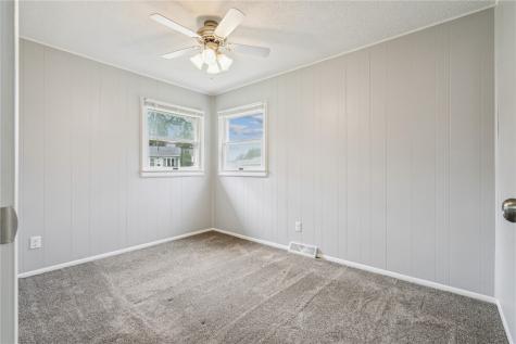 2417 Illinois Street SW Cedar Rapids IA 52404