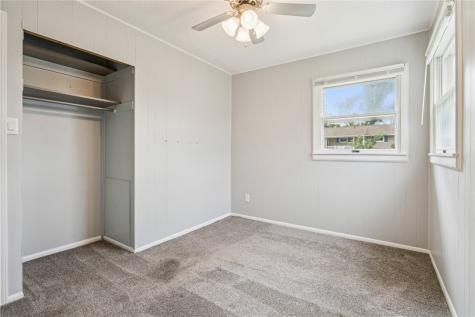 2417 Illinois Street SW Cedar Rapids IA 52404