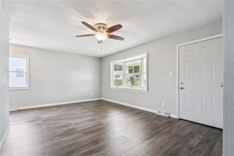 2417 Illinois Street SW Cedar Rapids IA 52404
