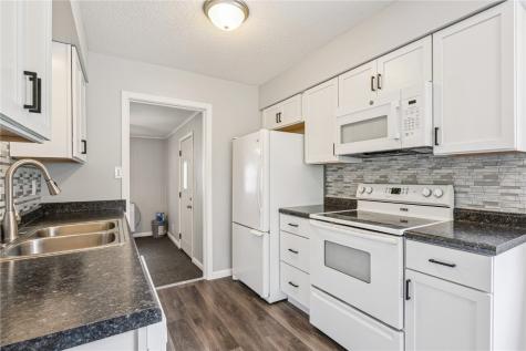 2417 Illinois Street SW Cedar Rapids IA 52404