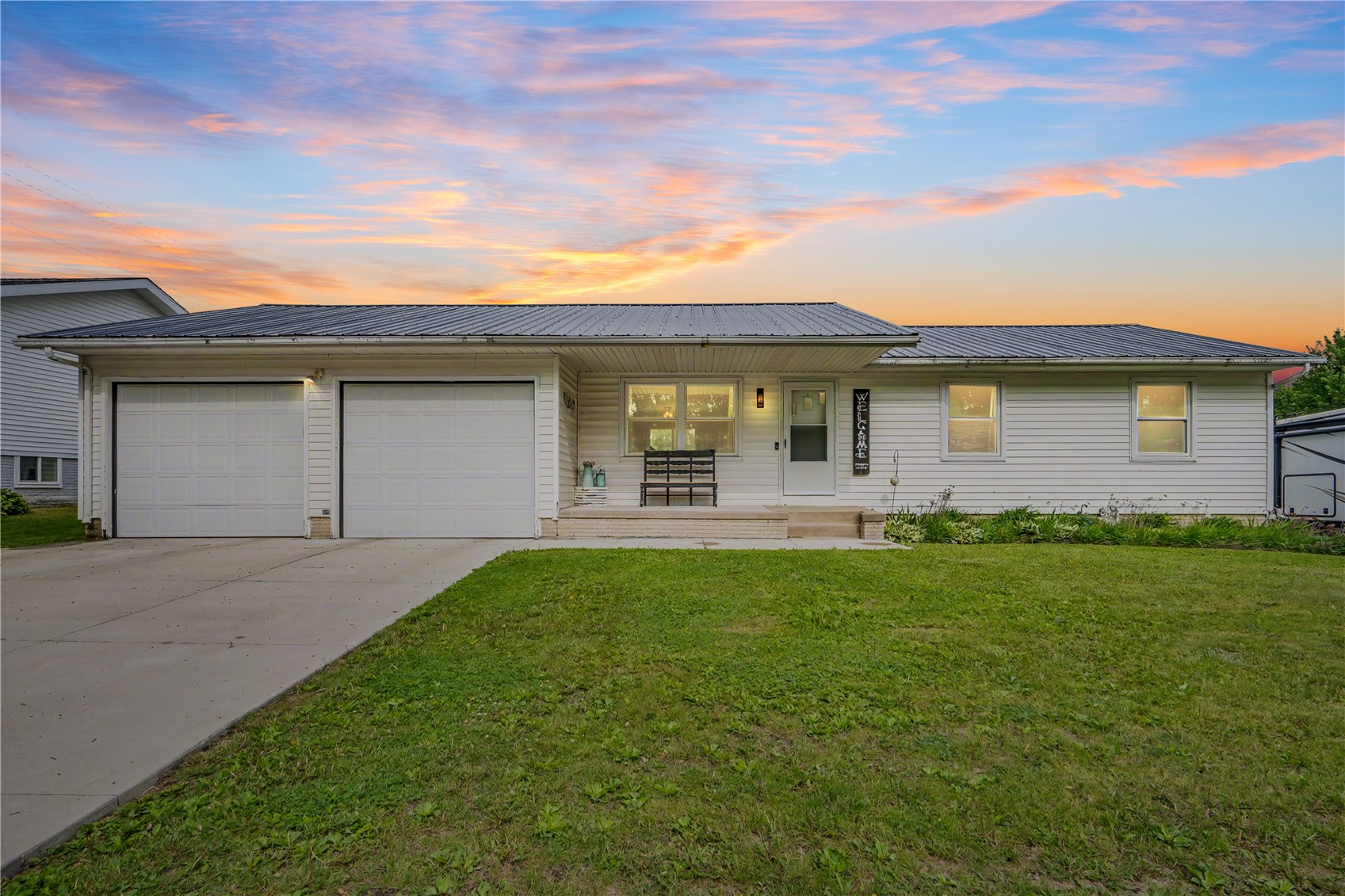 1304 Grande Avenue Center Point IA 52213