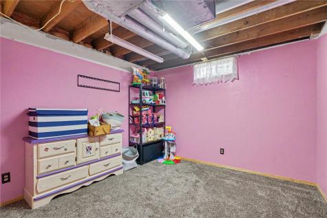 1304 Grande Avenue Center Point IA 52213