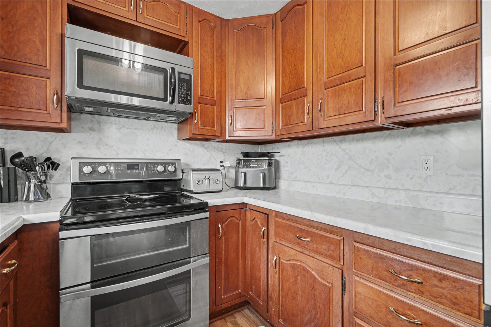 1304 Grande Avenue Center Point IA 52213